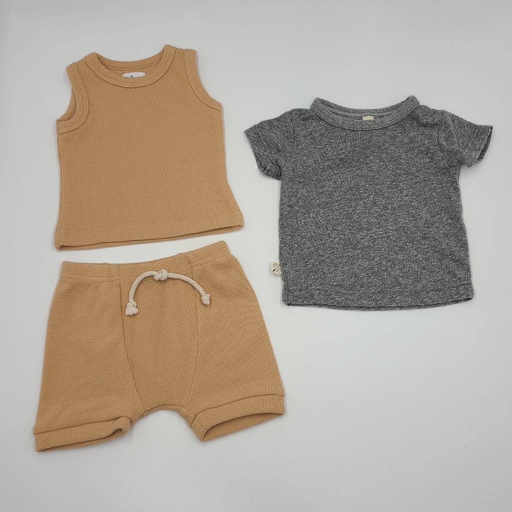 Childhoods tee and Little One Shop set size 0-3 months